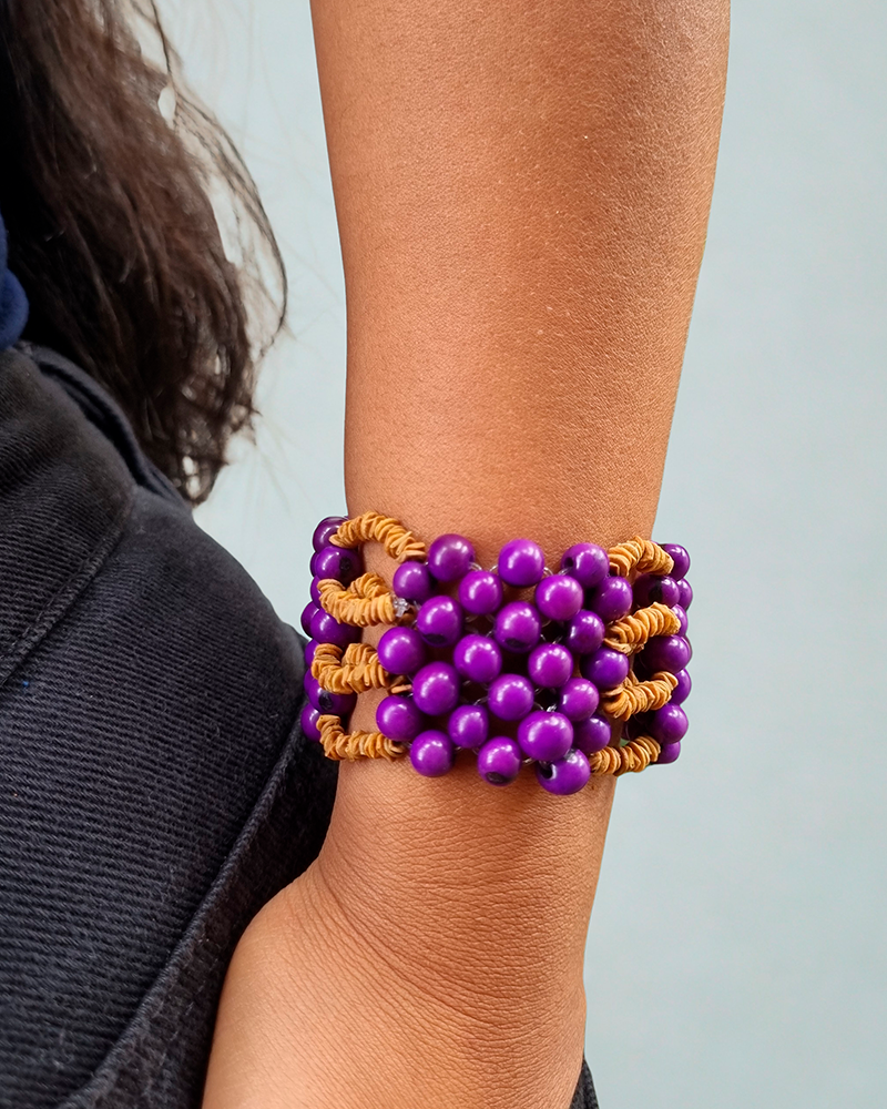 Pulseira com semente de açai e morototó